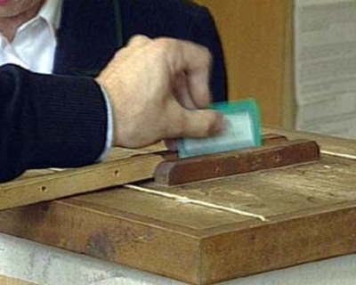 I SICILIANI SI PREPARANO AL VOTO                    a cura di Marco Guccione